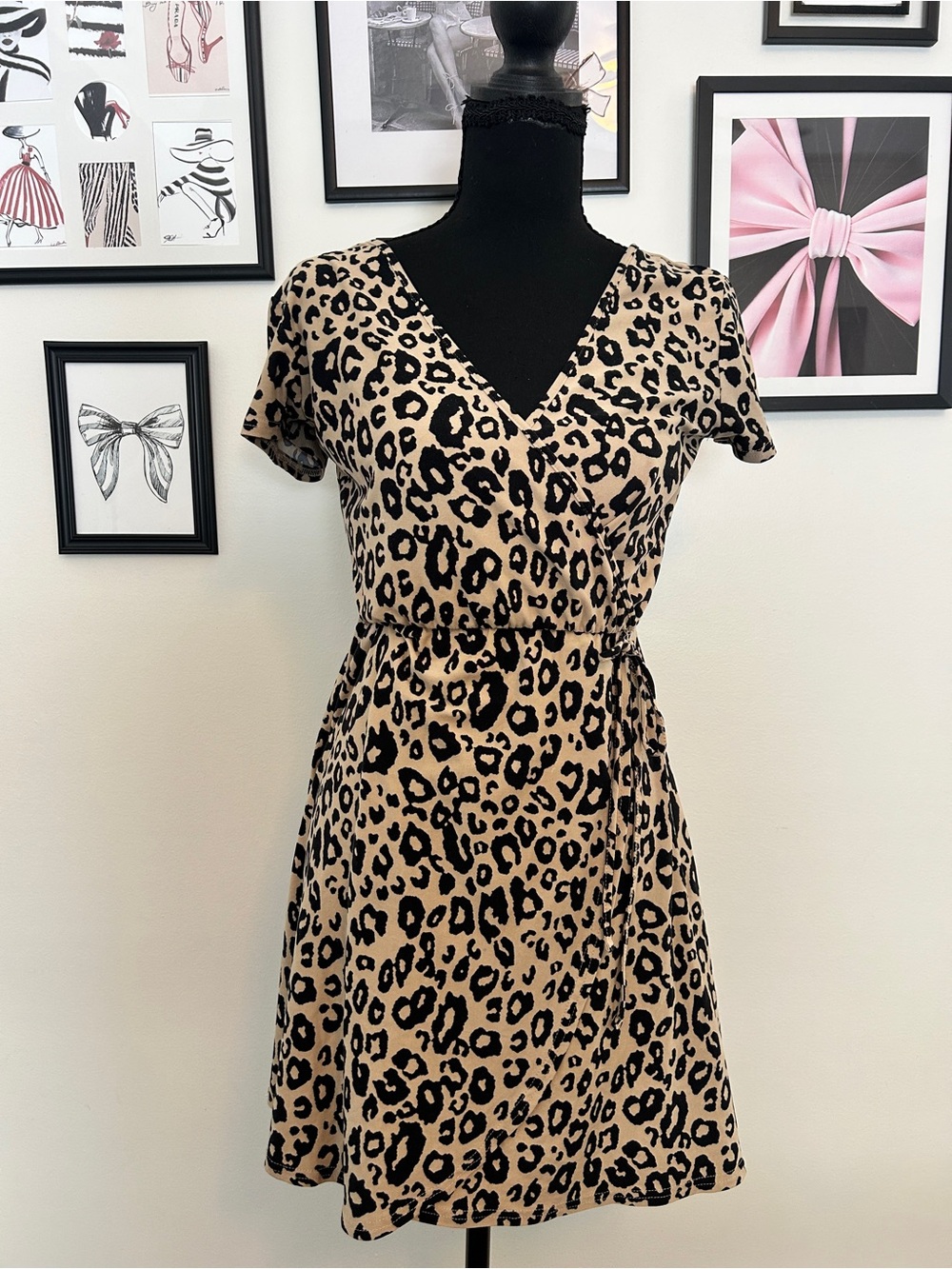 Derek Heart Leopard Print V-Neck Mini Dress - Beige/Black